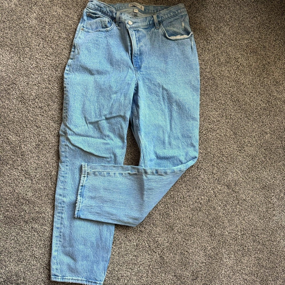 Abercrombie & Fitch Blue Straight Leg Jeans in Curve Love